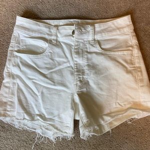 Like New White AE Hi-Rise Shortie